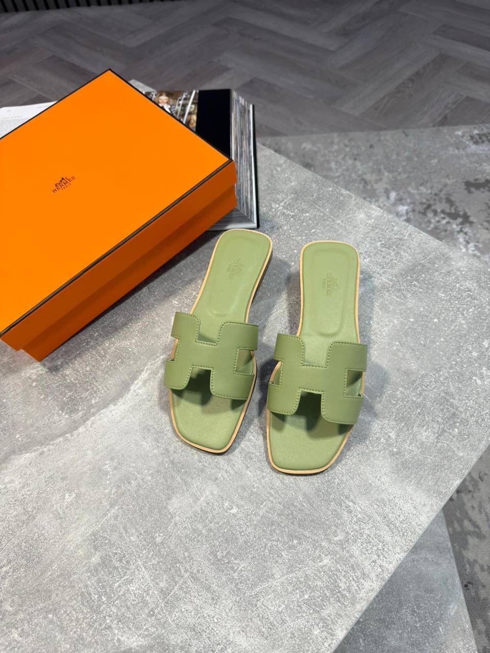 Oran sliders (PRE ORDER)