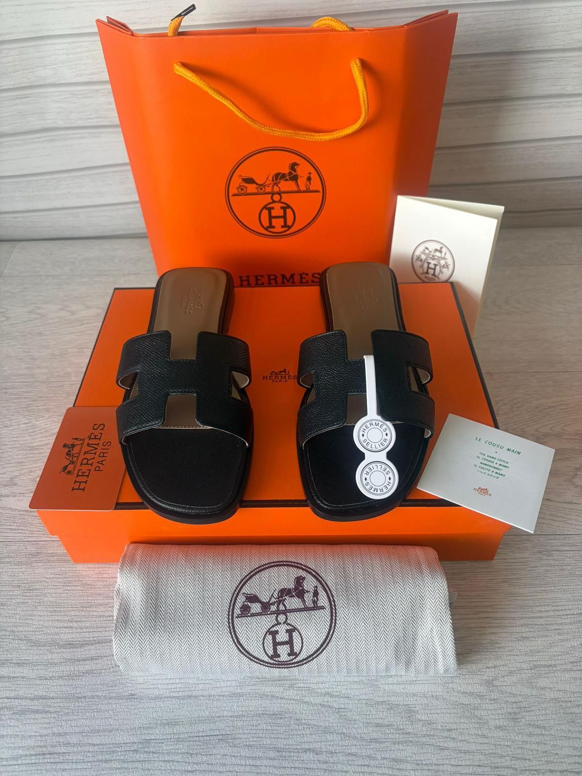 Oran sliders (PRE ORDER)