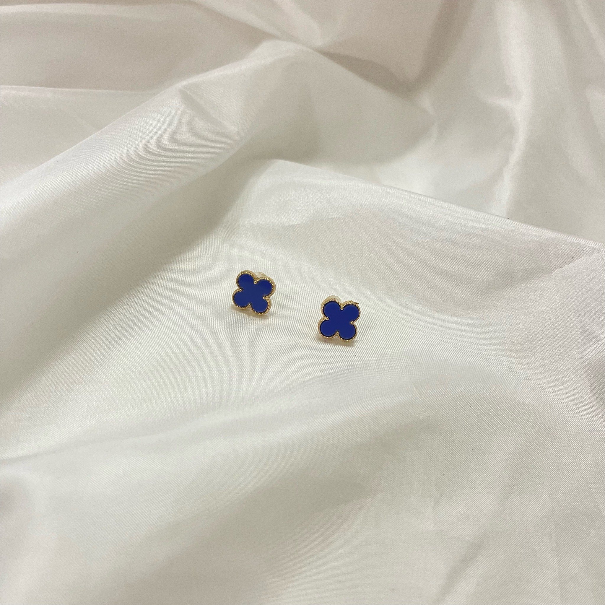 Flower earrings