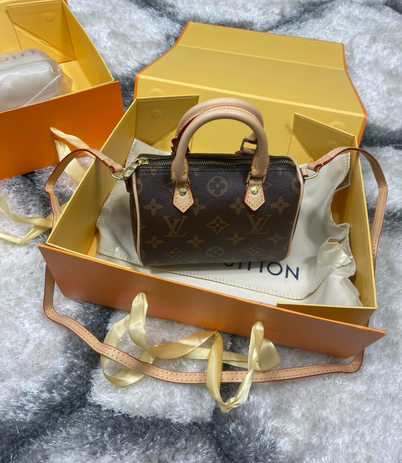 Lilly bag (PRE ORDER)