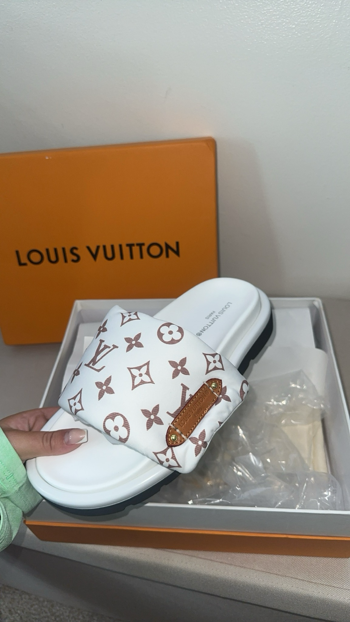 Lilly sliders (PRE ORDER)